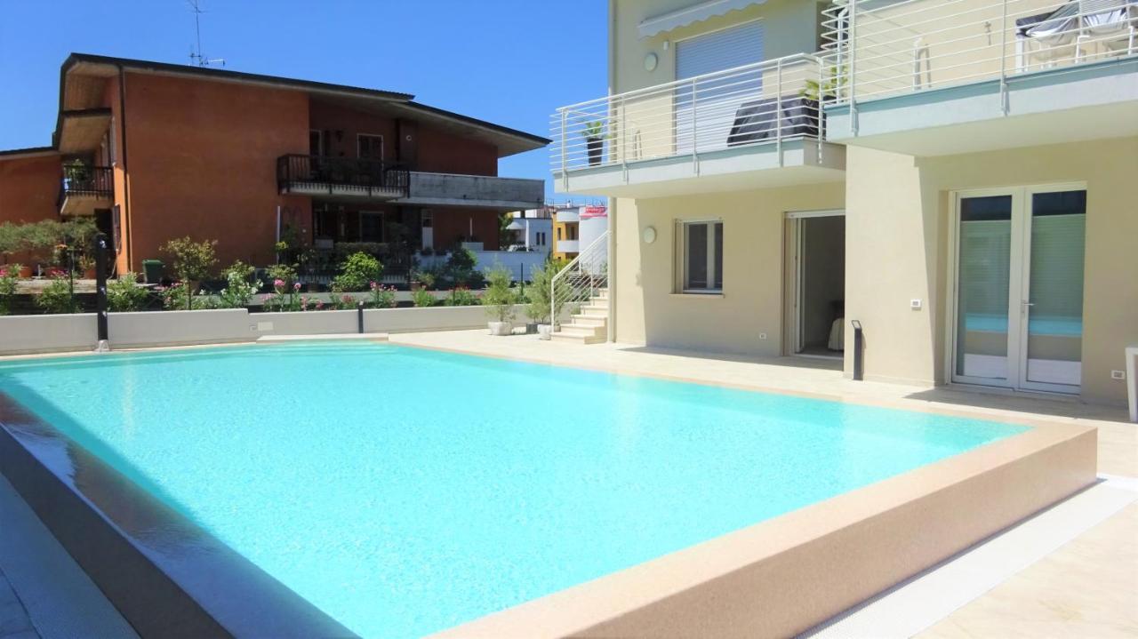Holiday House Al Porto View Lake Peschiera del Garda Exteriör bild