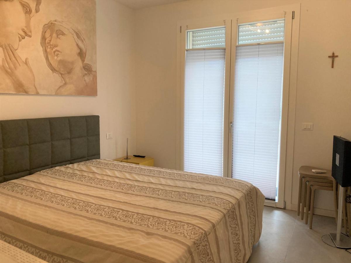 Holiday House Al Porto View Lake Peschiera del Garda Exteriör bild