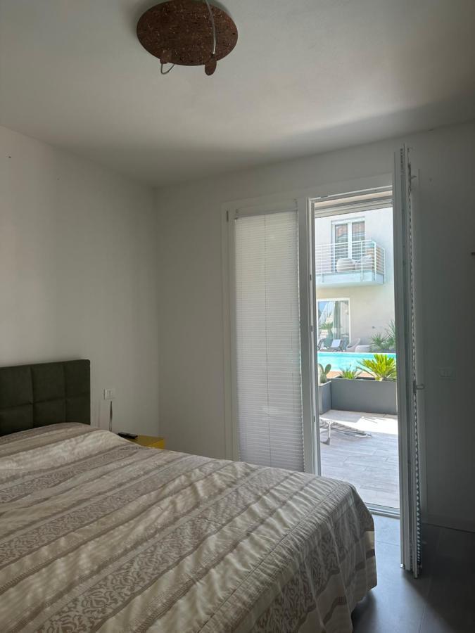 Holiday House Al Porto View Lake Peschiera del Garda Exteriör bild